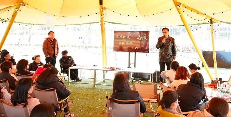 812a8a6f-87ca-4649-8f98-8534e4d02cec