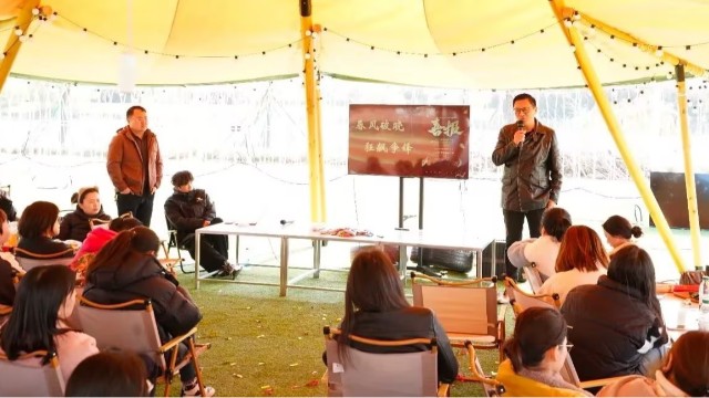 三月战报出炉！ 梦妃丝销售运营部3月庆功盛典燃情绽放！