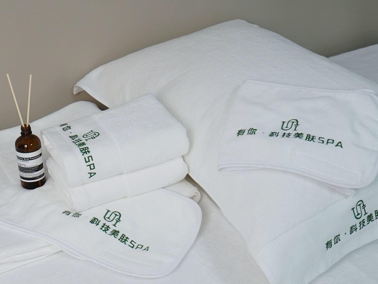 美容院<i style='color:red'>毛巾</i>套装全棉包头巾SPA会所皮肤管理面巾加厚铺床白浴巾