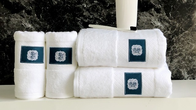 毛巾用久了会 “过期”？3 个月不换可能藏着这些隐患