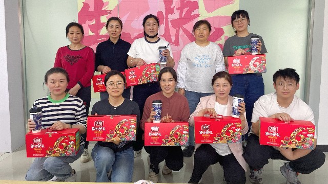 经纬交织暖人心，员工生日会传递企业温情